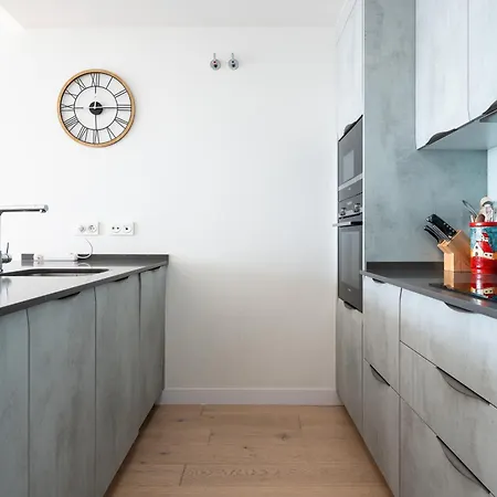 Peninsula Apartment