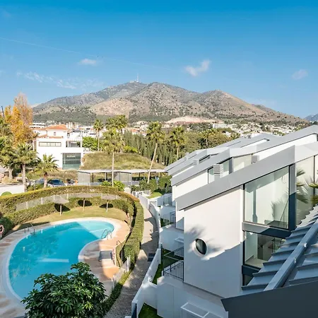 Peninsula Apartment *